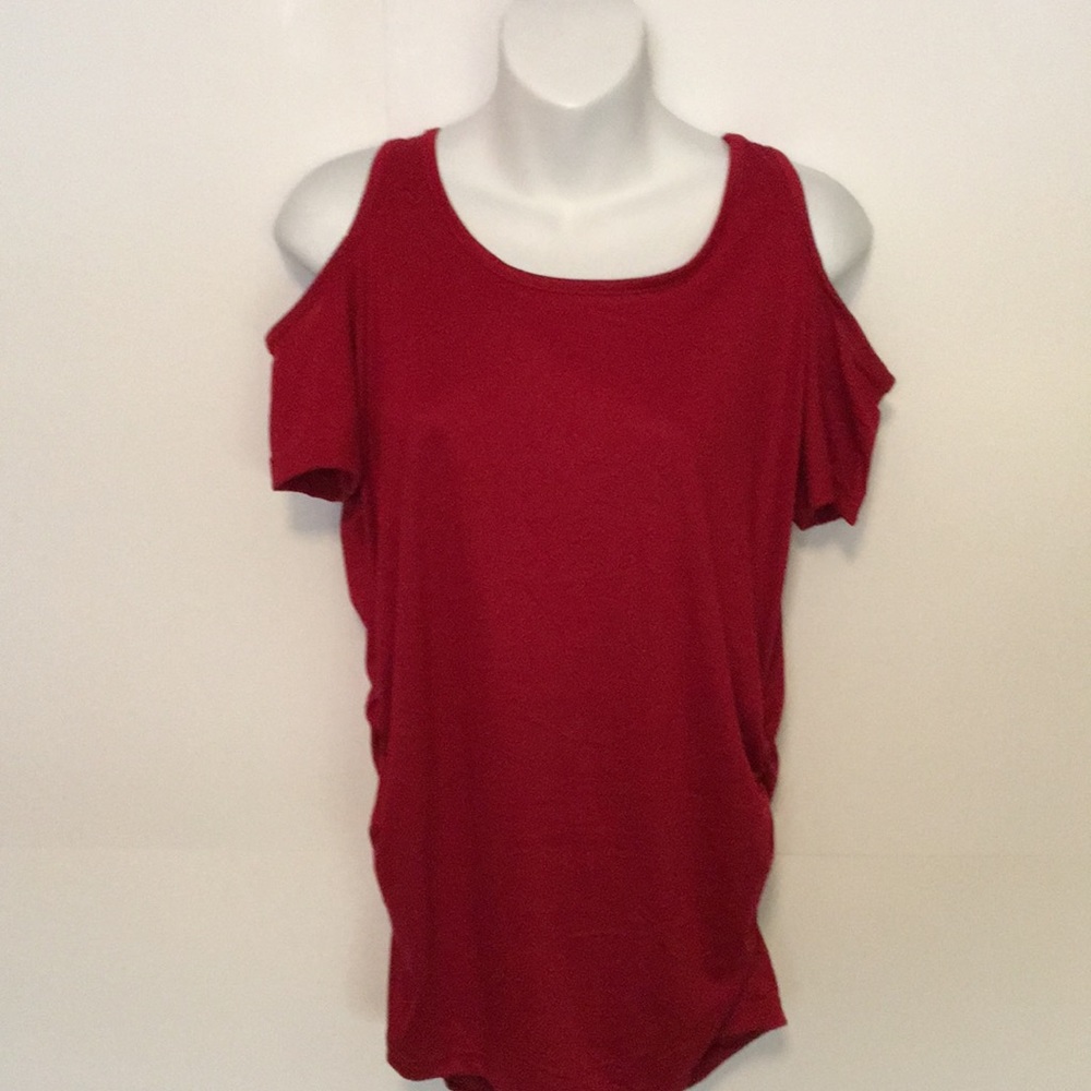 Cold shoulder shirt size Med. 18” bust